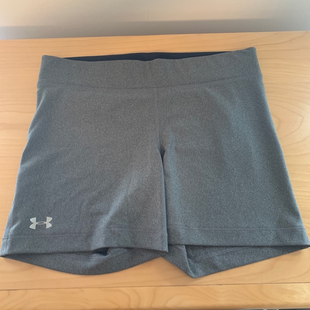 Under Armour Compression Shorts / Spandex Shorts